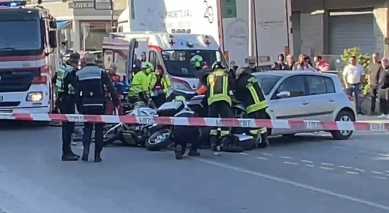 Incidente tra auto e moto a Silvi, centauro in ospedale FOTO - Notizie ...